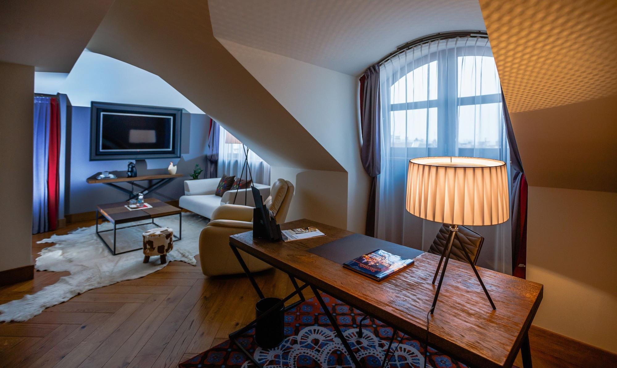Bristol Tradition And Luxury