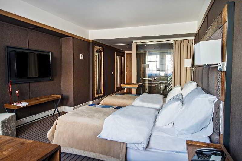 Bristol Tradition And Luxury Rzeszow