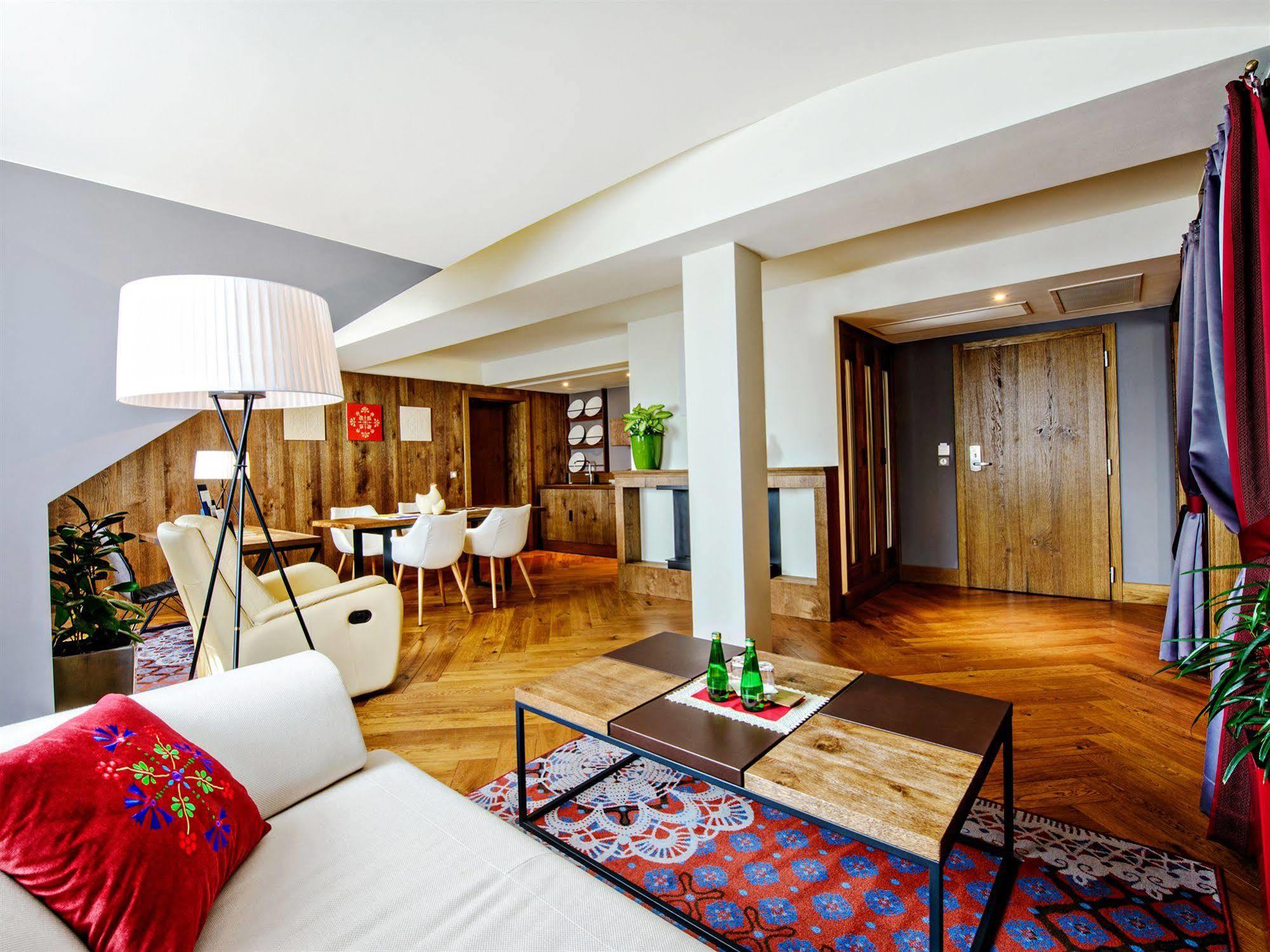 Bristol Tradition And Luxury Hotel